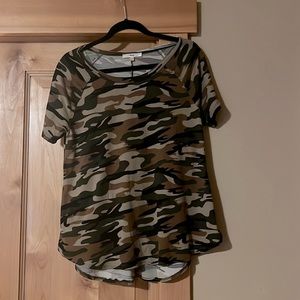 High low camp loose fit tee